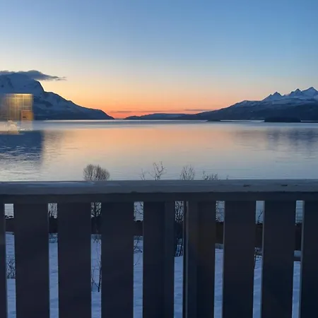 Great And Idyllic At Sjursnes